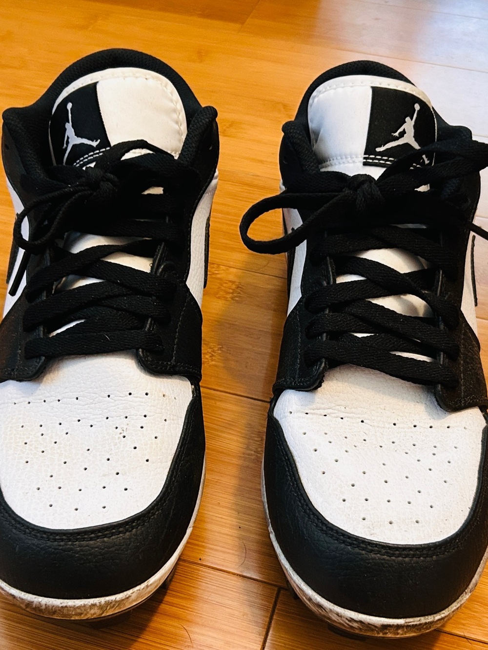 Nike Black & White Low-Top Jumpman Molded Cleats